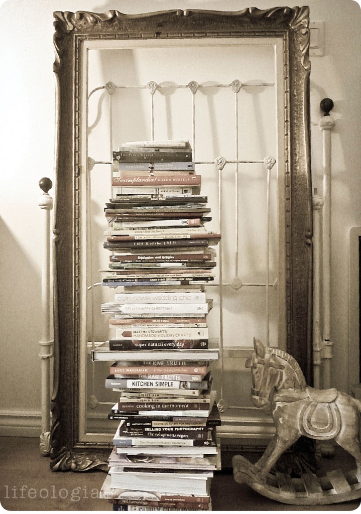 book-sale-with-frame