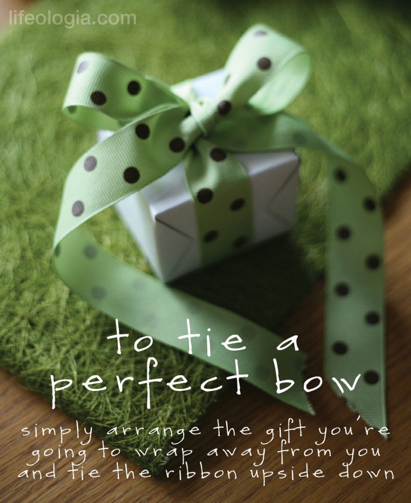 advent-calendar2-how-to-tie-the-perfect-bow