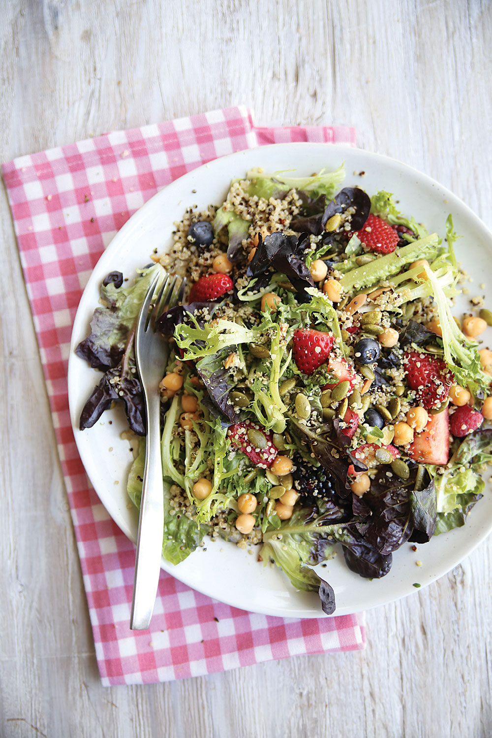 Berrylicious-Quinoa-Spring-Salad-main