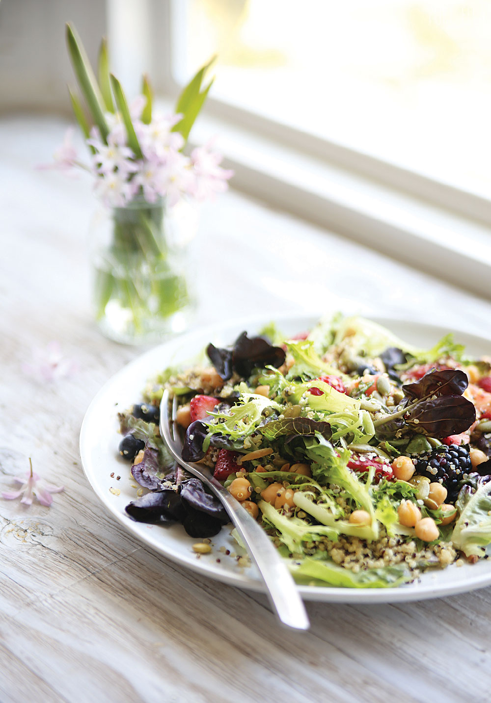 Berrylicious-Quinoa-Spring-Salad3