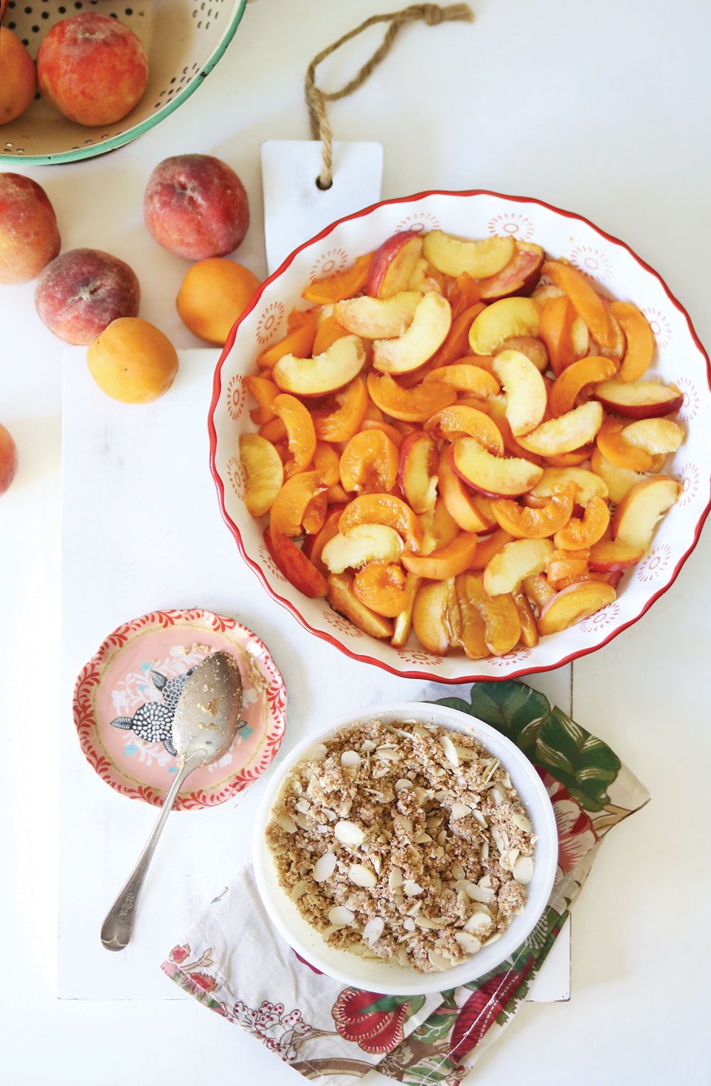 Grain-Free-Peach-Apricot-Crisp-Crumble-Pure-Ella-Leche4