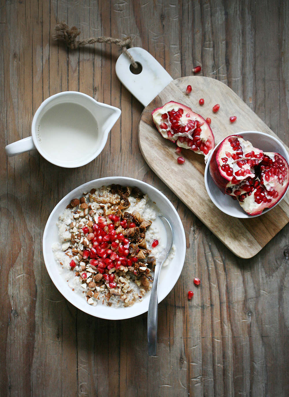IMG_2022-chia-oatmeal-with-nuts-figs-and-pomegranate