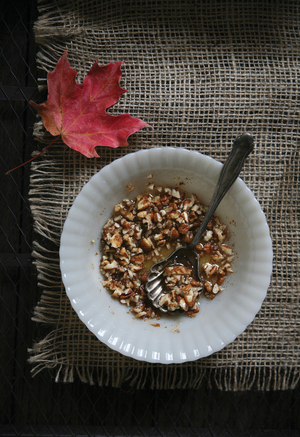 pecan-pumpkin-spice-pancakes-deliciously-ella-pure-ella-leche2