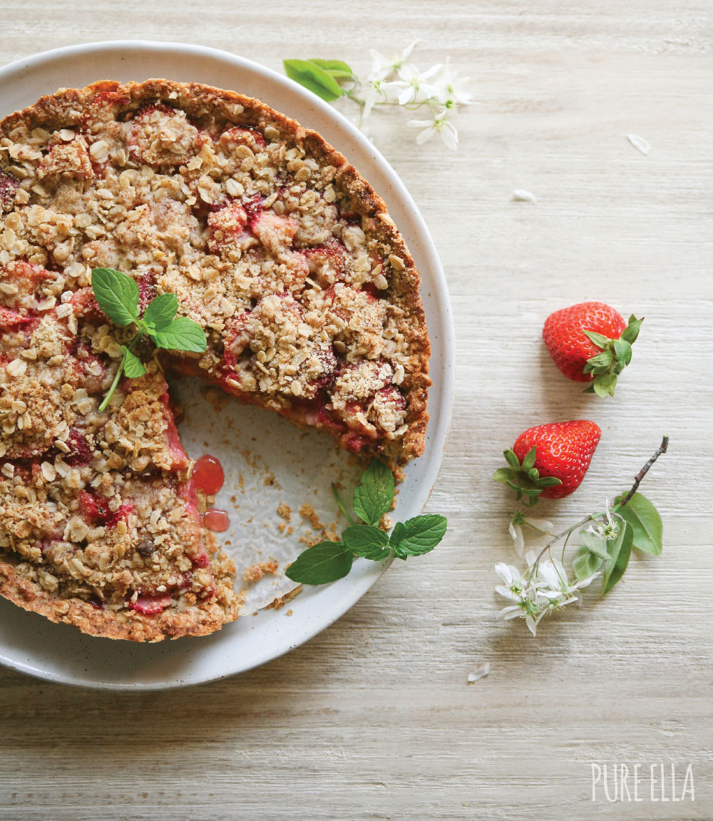 Strawberry Rhubarb Einkorn Crumble – Breadtopia