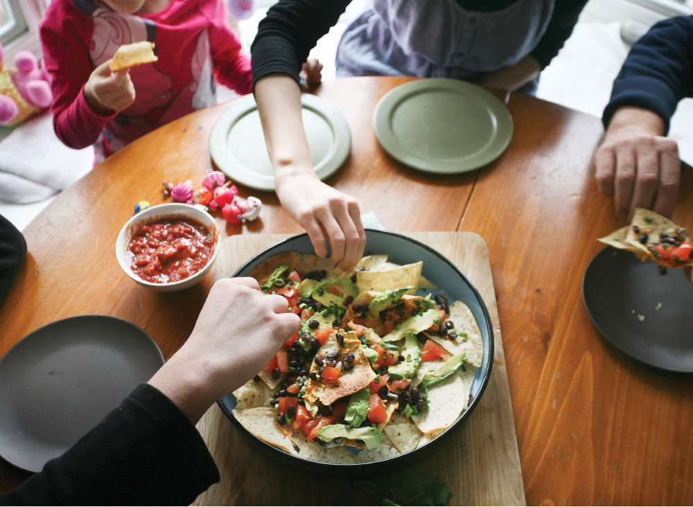 Pure-Ella-Healthy-Gluten-free-Vegan-Tortilla-Nachos-Party-Bowl5