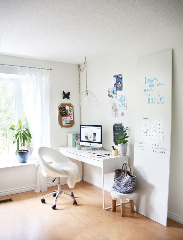 Pure Ella office + 6 tips to get organized