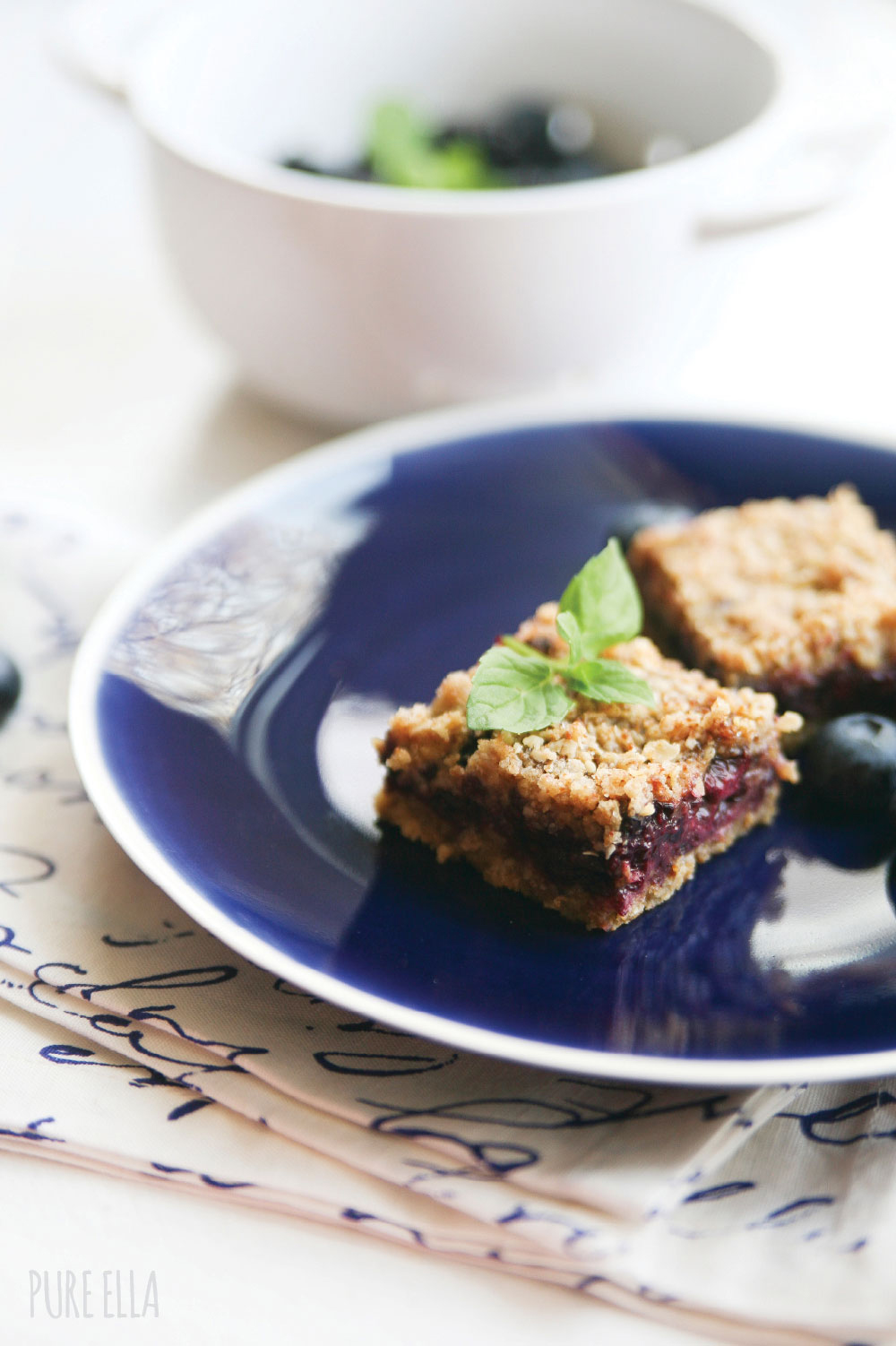 Pure-Ella-gluten-free-vegan-blueberry-blackberry-crumb-squares10