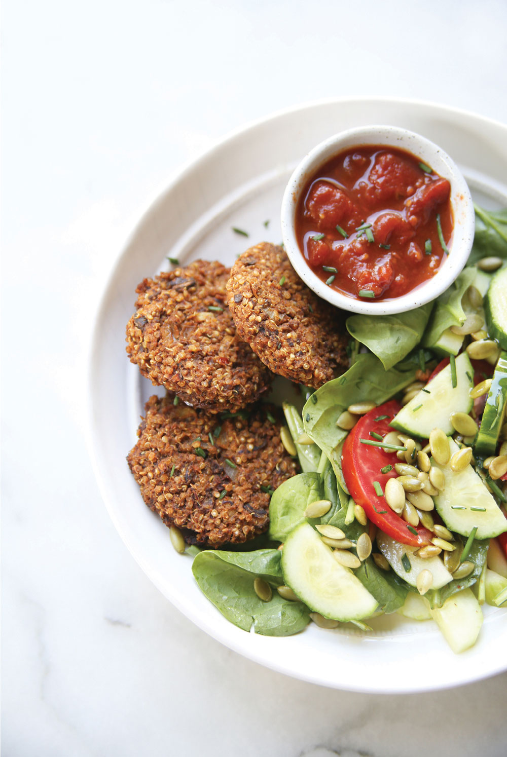 quinoa-black-bean-cakes-pure-deliciously-ella-leche10