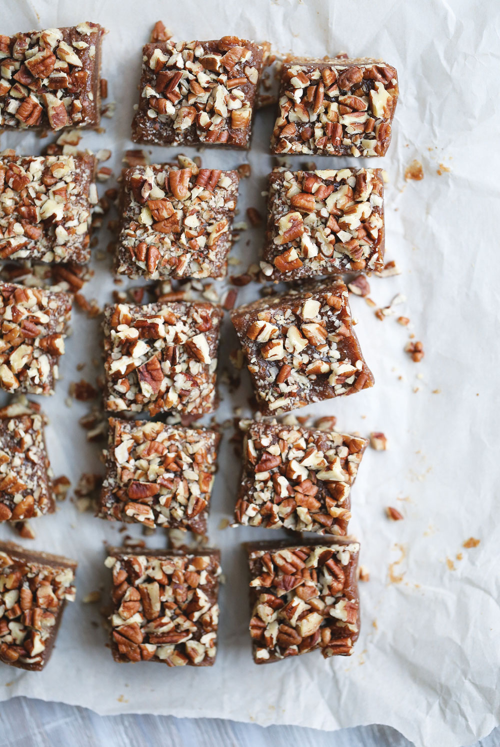 raw-pecan-bars-ella-leche-pure-ella